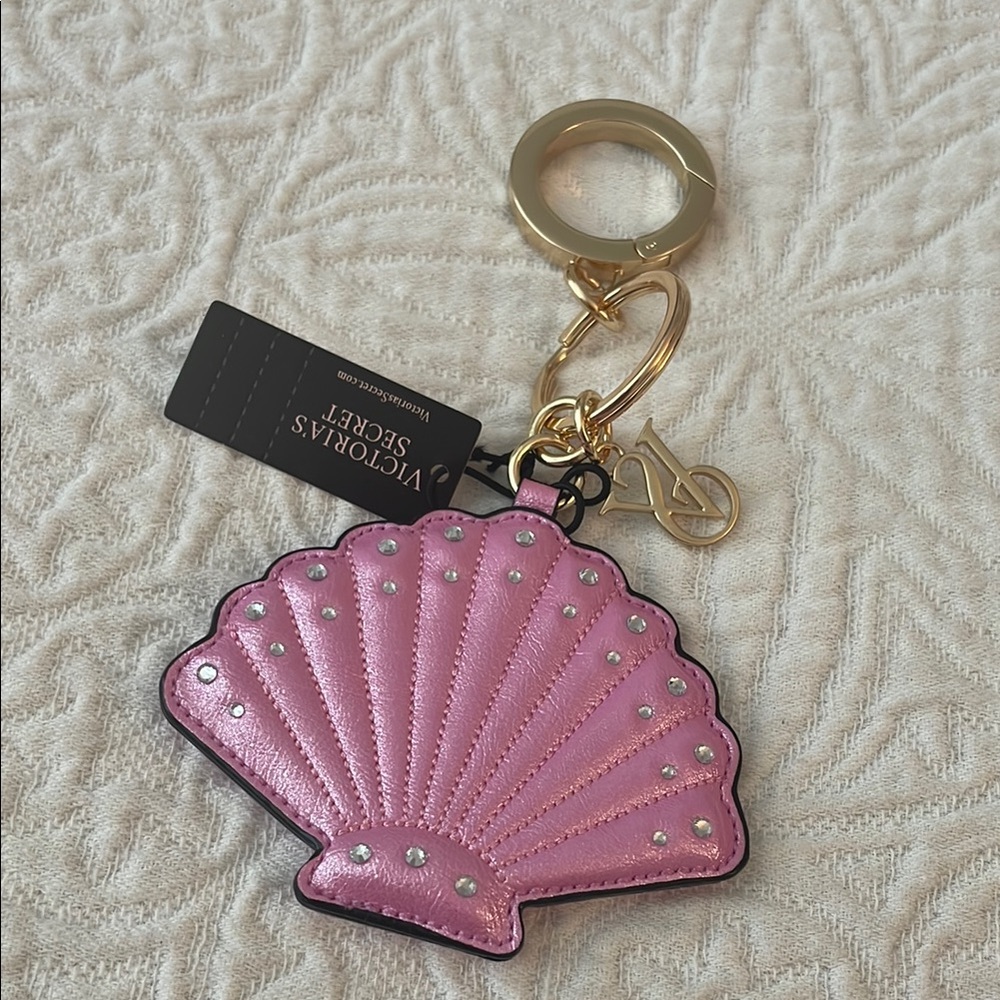 Victoria's Secret Pink and Gold seashell Key Holder bag charm